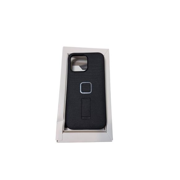 Peak Design Mobile Everyday Fabric Case iPhone 15 Pro v1 w/button Charcoal - Picture 4 of 6